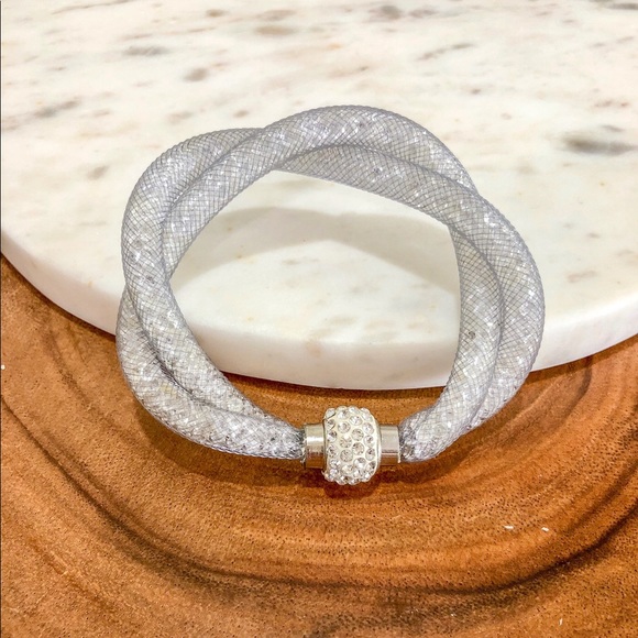 Crystal Filled Magnetic Clasp Mesh Bracelet- Gray - Picture 2 of 6